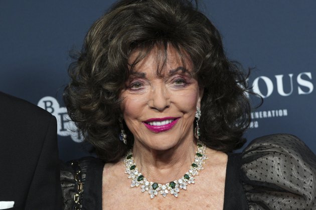 Joan Collins GTRES Joan Collins GTRES