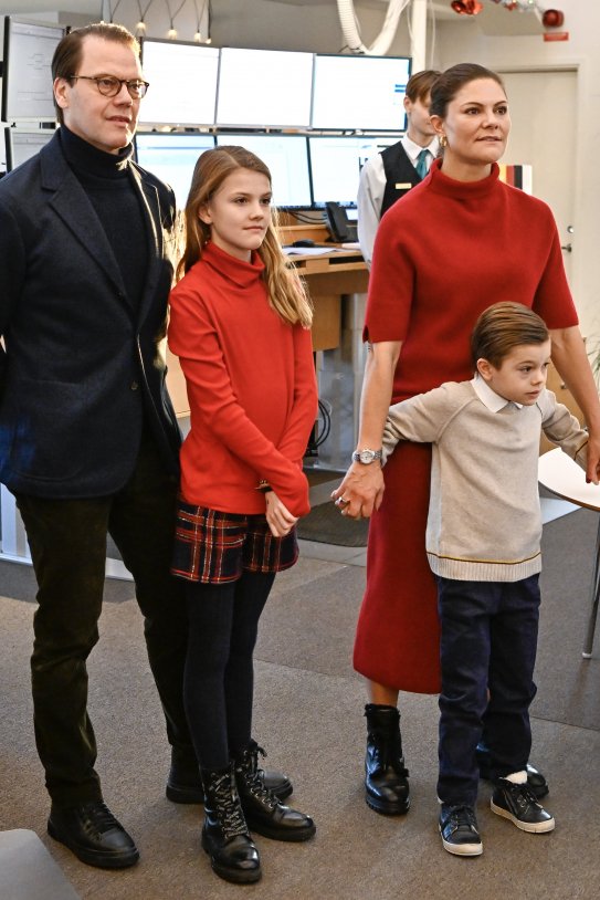 Princesa Victoria de Suecia, príncipe Daniel, hijos Astilla y Óscar GTRES Princesa Victoria de Suecia, príncipe Daniel, hijos Astilla y Óscar GTRES