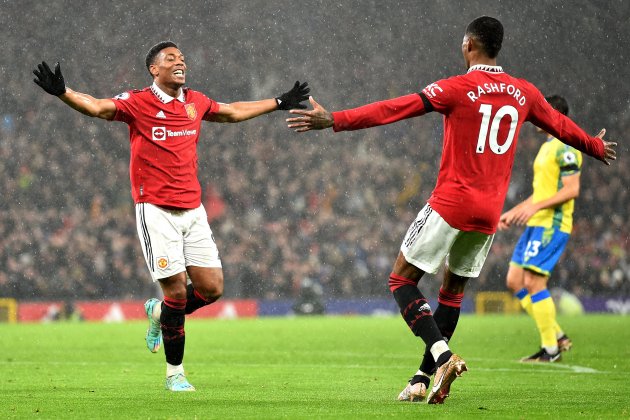 Martial Rashford Manchester United celebrando gol / Foto: EFE - Peter Powell