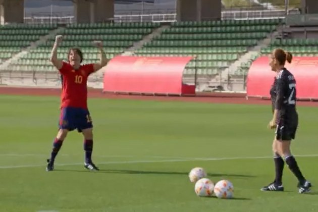 Jordi Cruz camiseta España Twitter