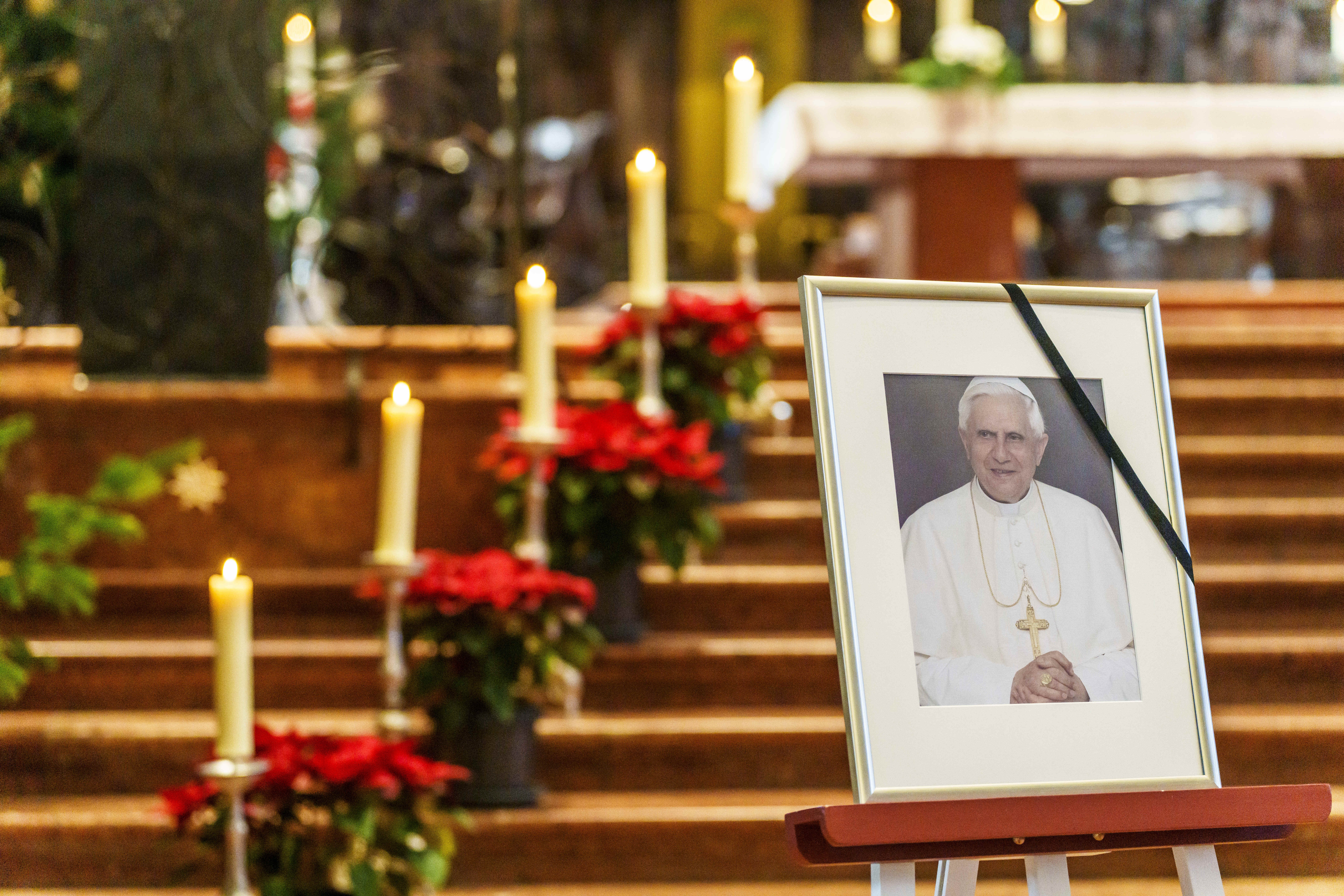 El papa Francesc presidirà el funeral del papa emèrit Benet XVI el 5 de gener