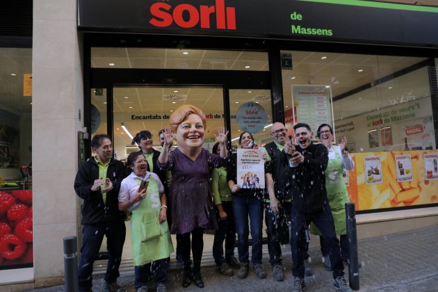 La Grande Fin de Año 2022 primero apriete supermercado Sorli / Eva Parey
