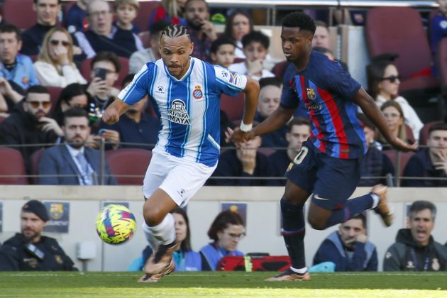 Martin Braithwaite Ansu Fati Barça Espanyol / Foto: EFE