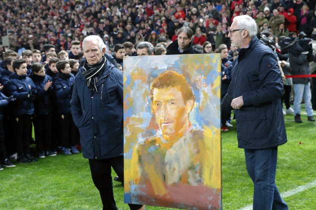 Sporting Gijón El Molinón homenaje Quini Efe