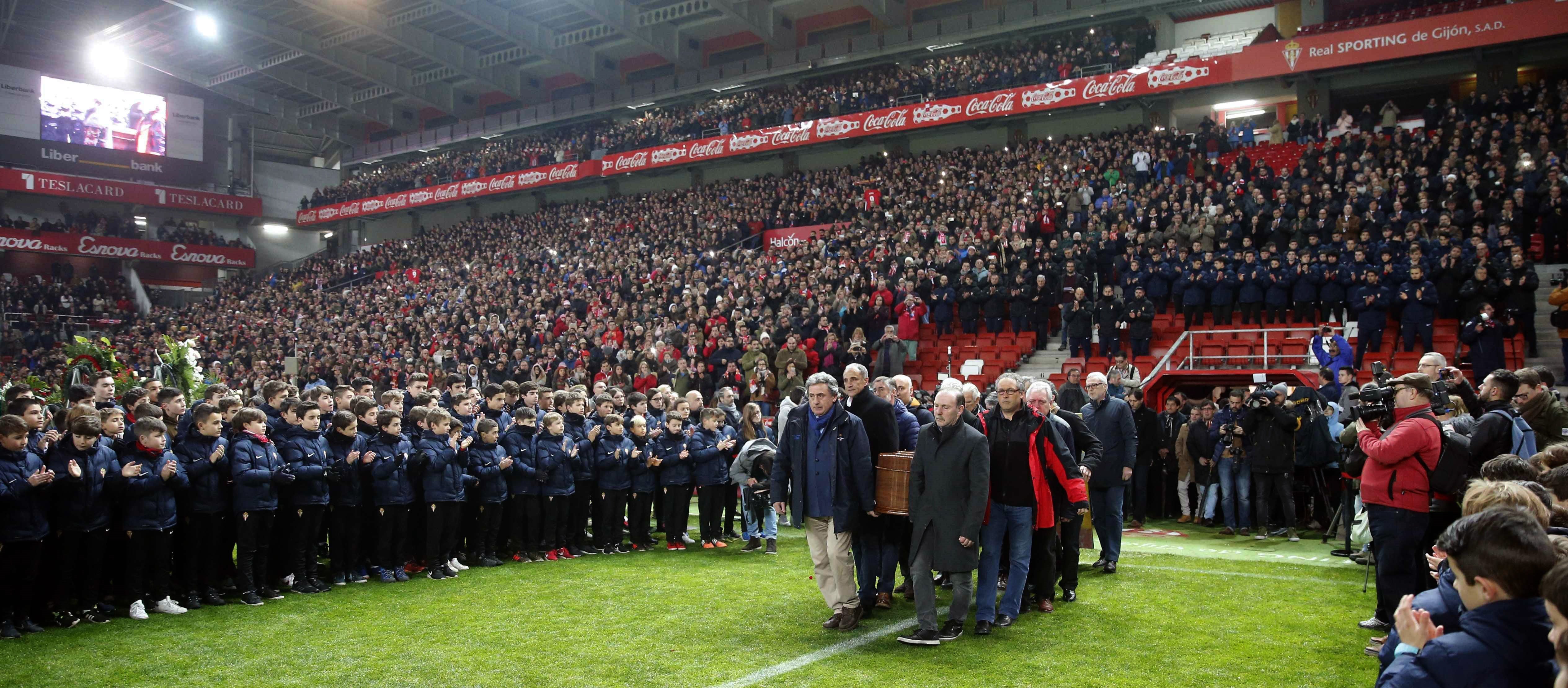 Eterna despedida a Quini en su estadio