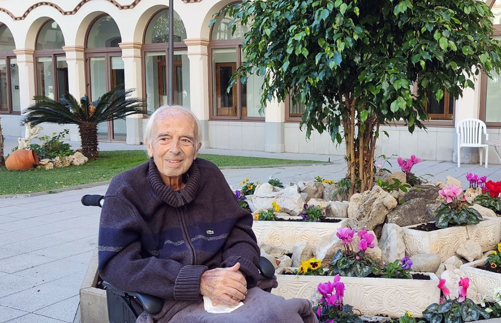 Muere Jaume Sayrach, cura antifranquista e impulsor de la revista 'Grama'