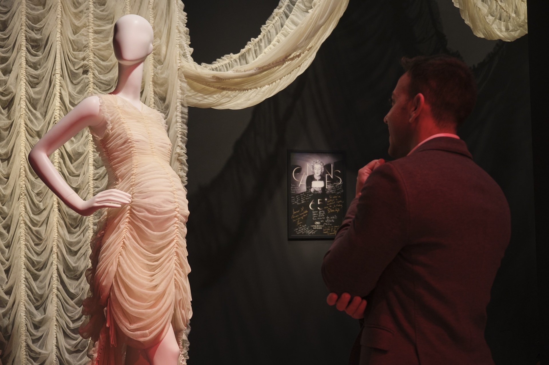 Exposició Cine i Moda CaixaForum Sevilla Exposició Cine i Moda CaixaForum Sevilla