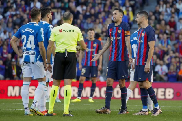 Sergio Busquets Espanyol Barça / Foto: EFE