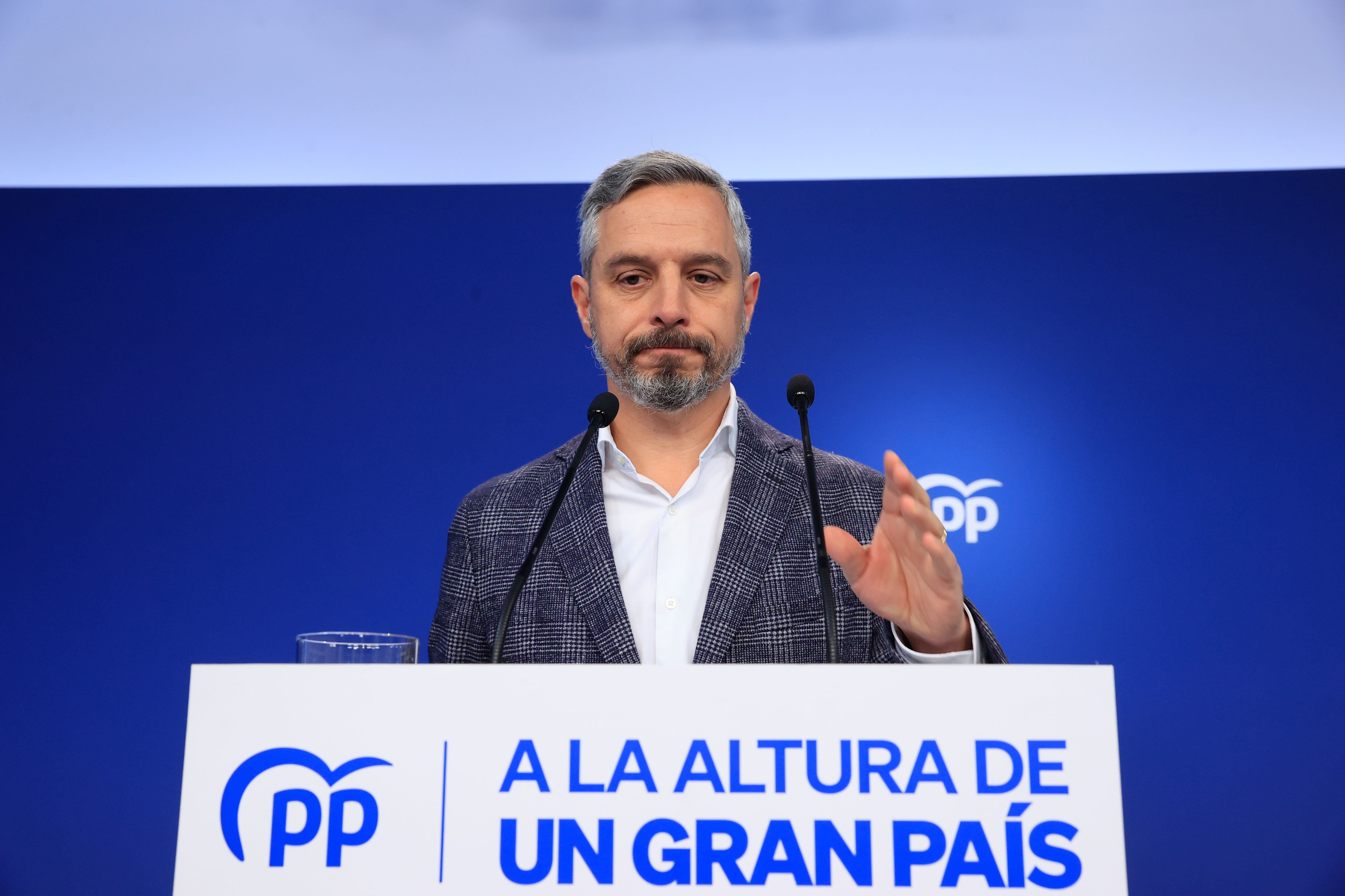 El PP no s'oposarà al paquet anticrisi de Sánchez i es debat entre el 'sí' i l'abstenció