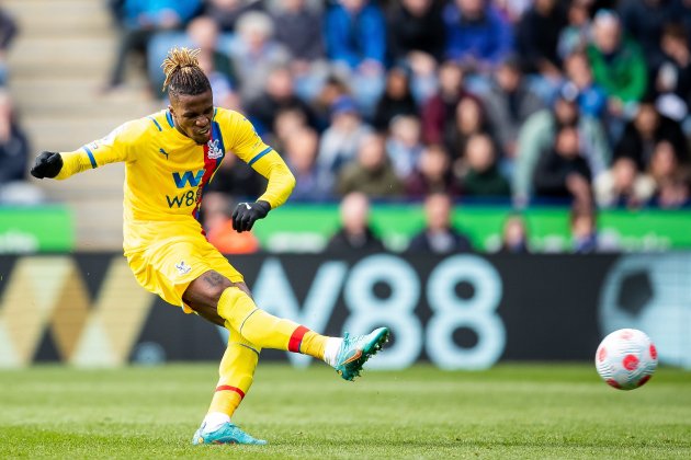 Wilfried Zaha realitzant un xut amb el Crystal Palace / Foto: Europa Press