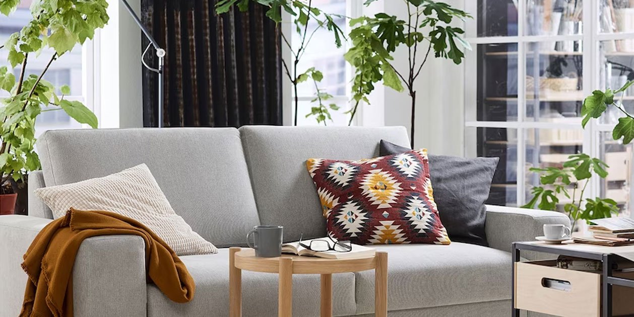 Ikea porta a Espanya el nou sofà minimalista escandinau que és tendència