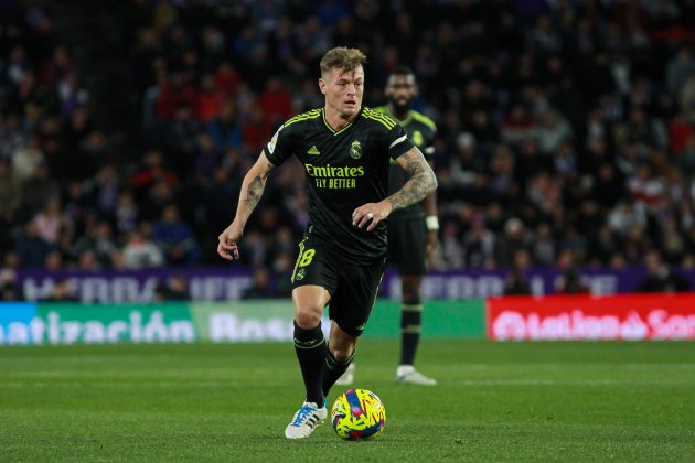 Toni Kroos conduciendo el balón con el Real Madrid / Foto: Europa Press Toni Kroos conduciendo el balón con el Real Madrid / Foto: Europa Press