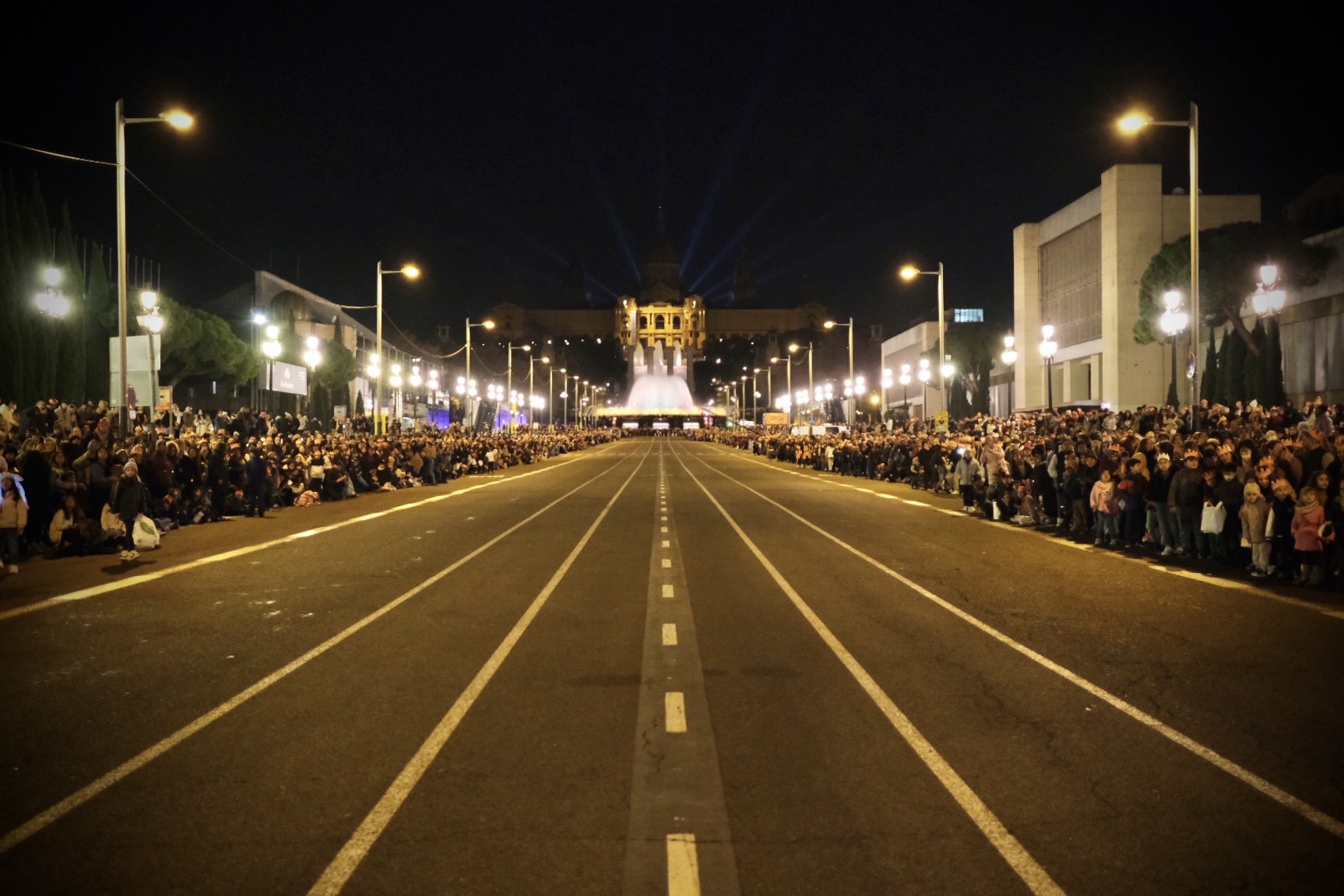 Carrers tallats i afectacions a la mobilitat per la Cavalcada de Reis 2024 a Barcelona