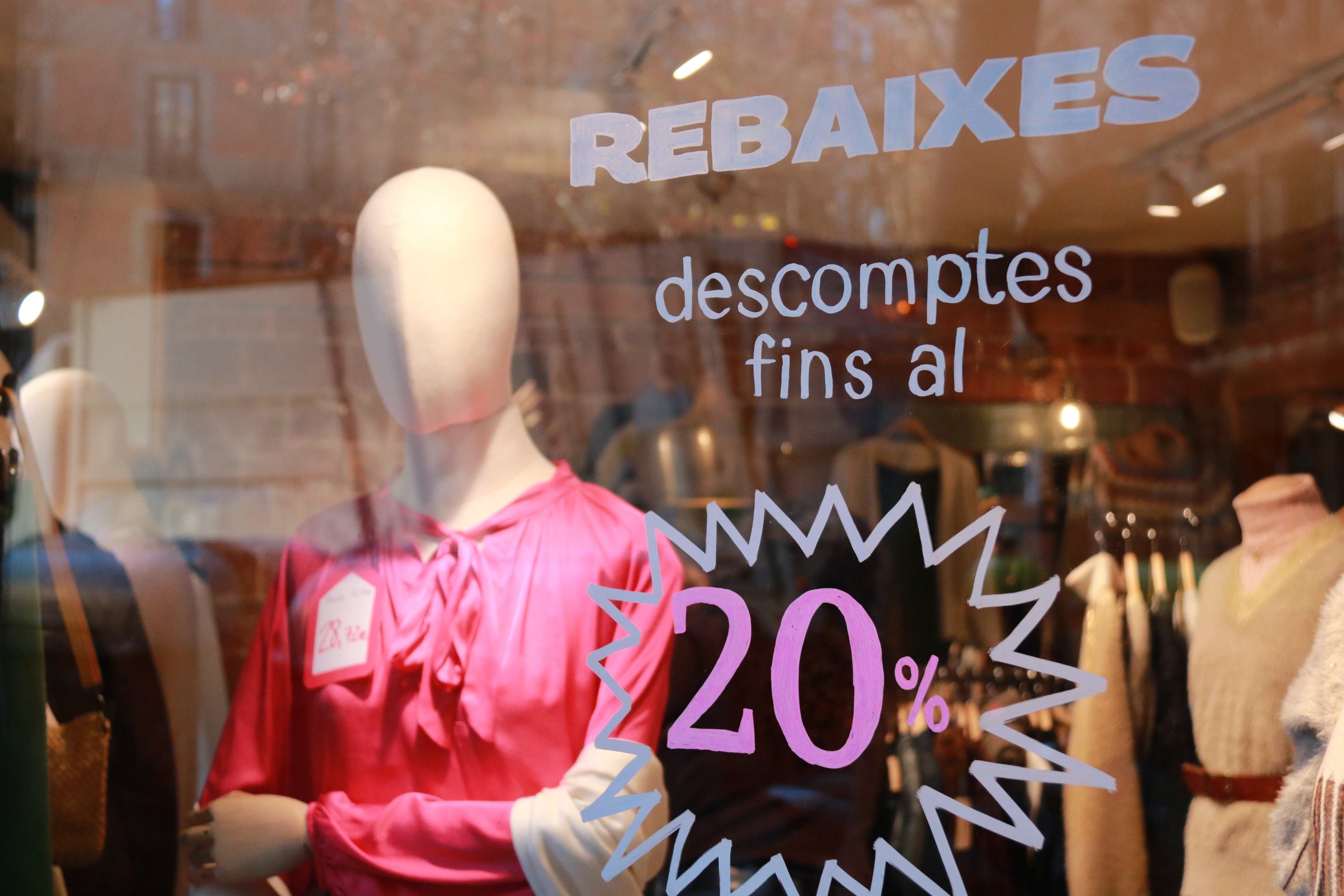 Las rebajas llegan desdibujadas por el Black Friday y las ofertas en línea