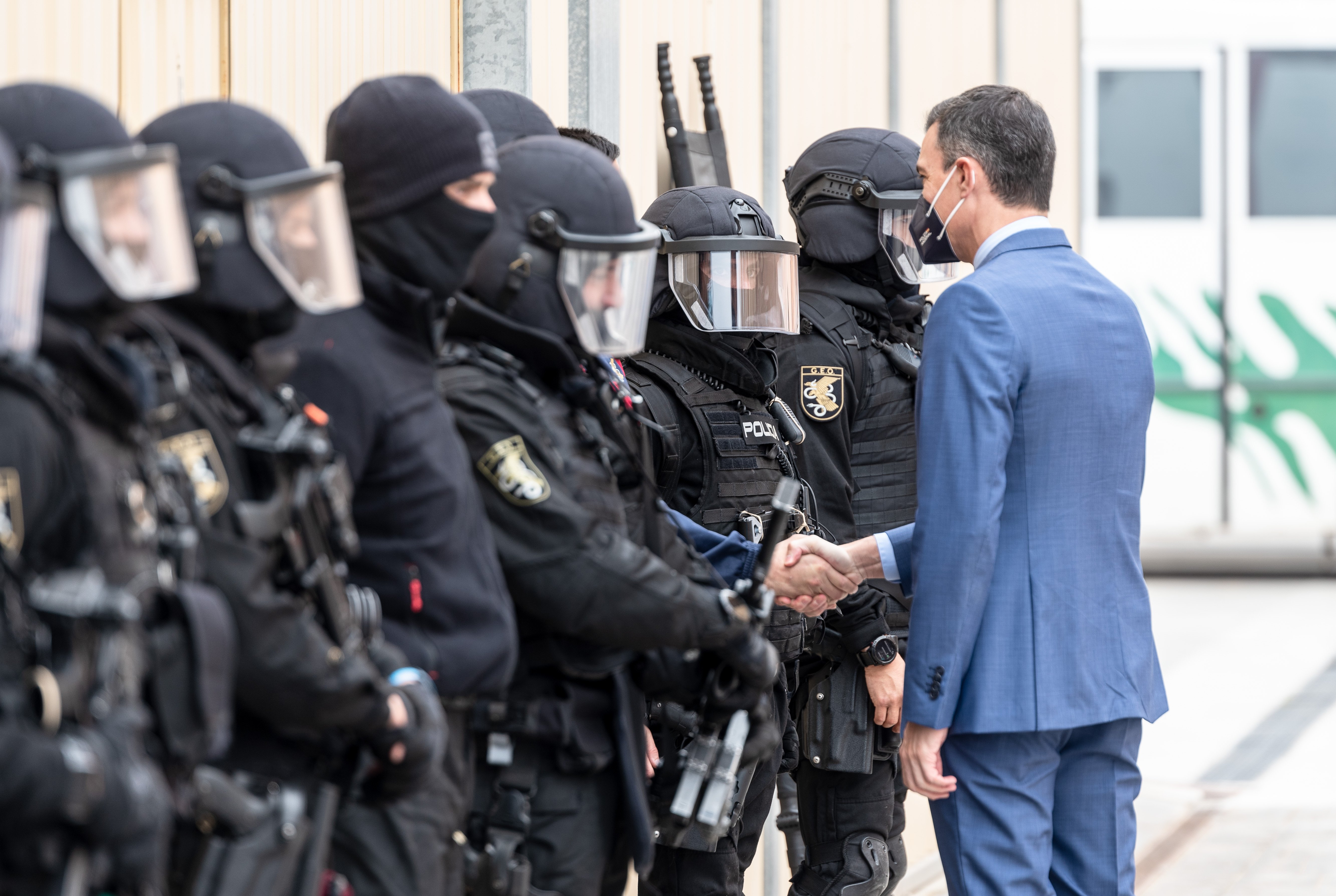 ¿Pedro Sánchez llevará a los geos a la cumbre de Barcelona?