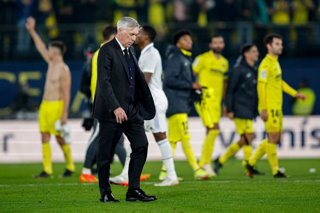 Carlo Ancelotti decepciona tras un partido del Real Madrid ante el Villarreal / Foto: EFE