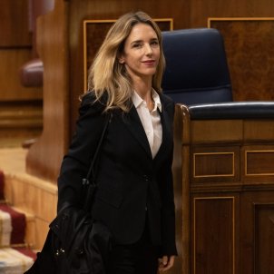 Cayetana Álvarez de Toledo irromp a la guerra de Ciutadans i es posiciona