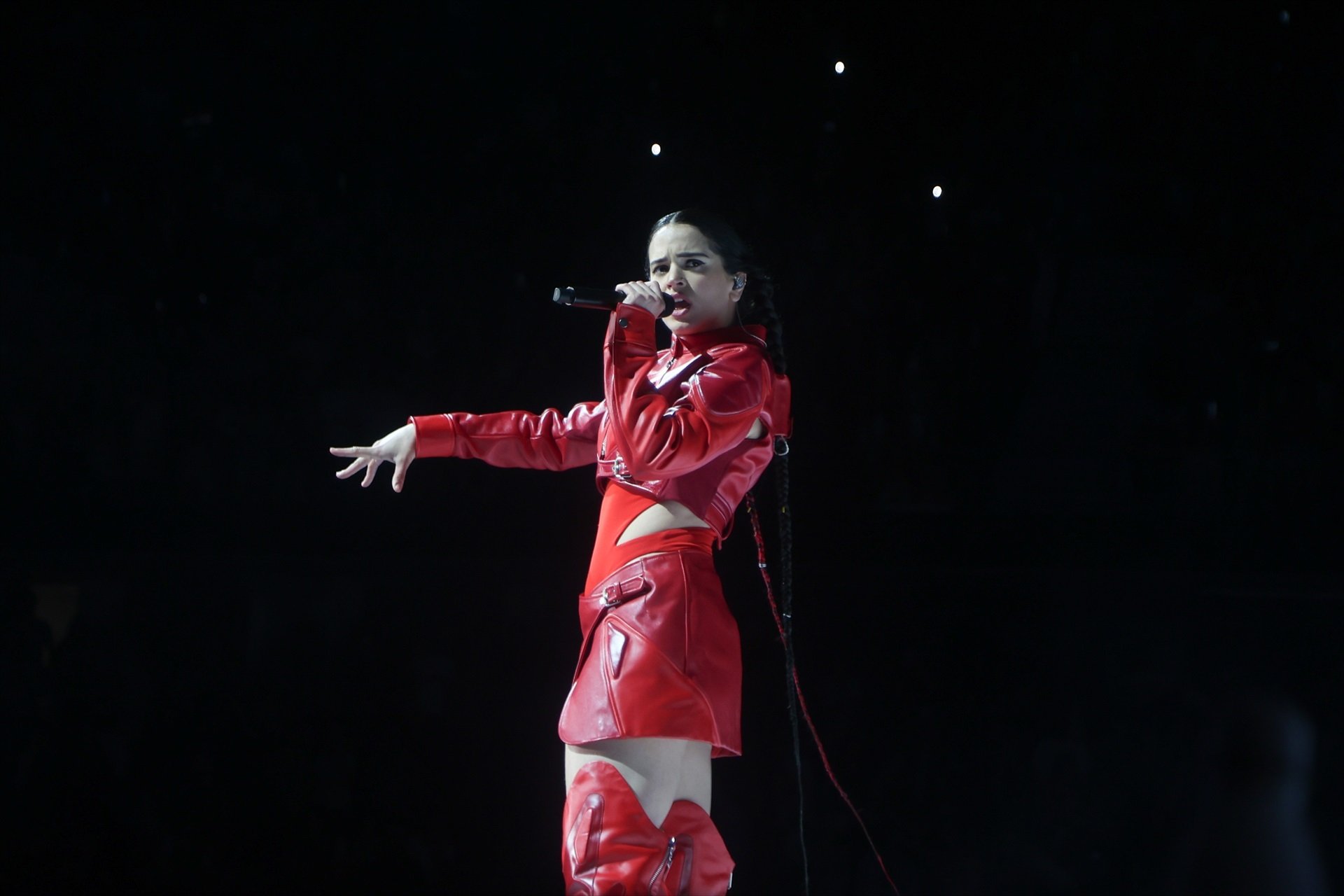 ¿Rosalía tiene que suspender el concierto de Perpinyà, gobernada por el FN?