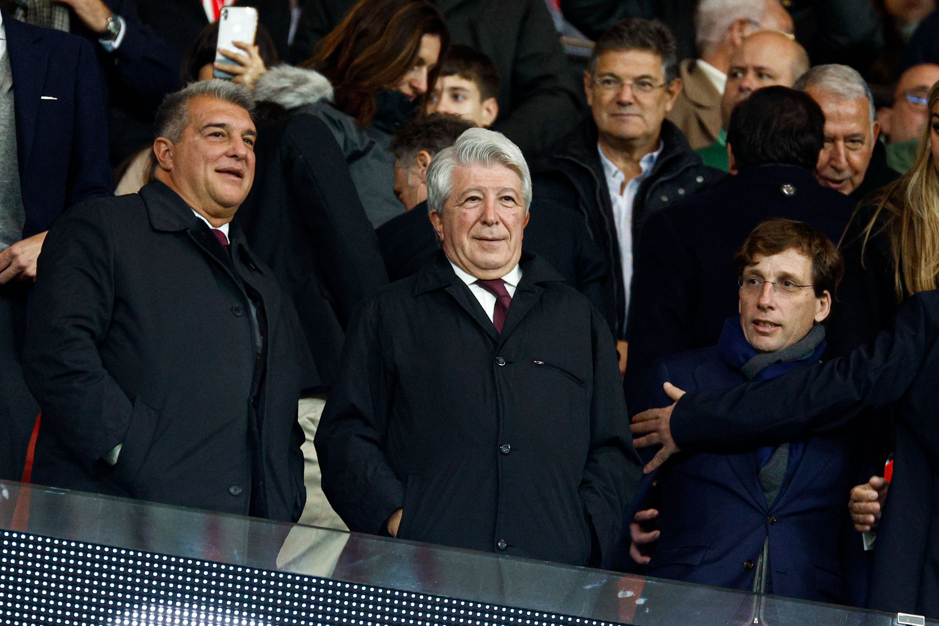 L'Atlètic de Madrid negocia un canvi de cromos amb Joan Laporta, l'un per l'altre