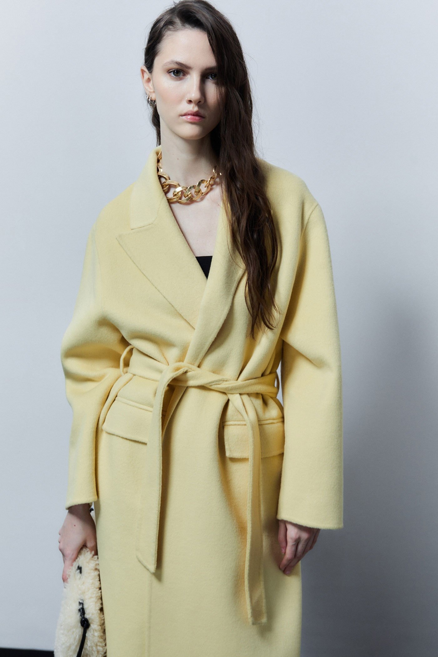 Abrigo Oversize 1 Abrigo Oversize 1