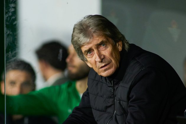Manuel Pellegrini entrenador serio / Foto: Europa Press