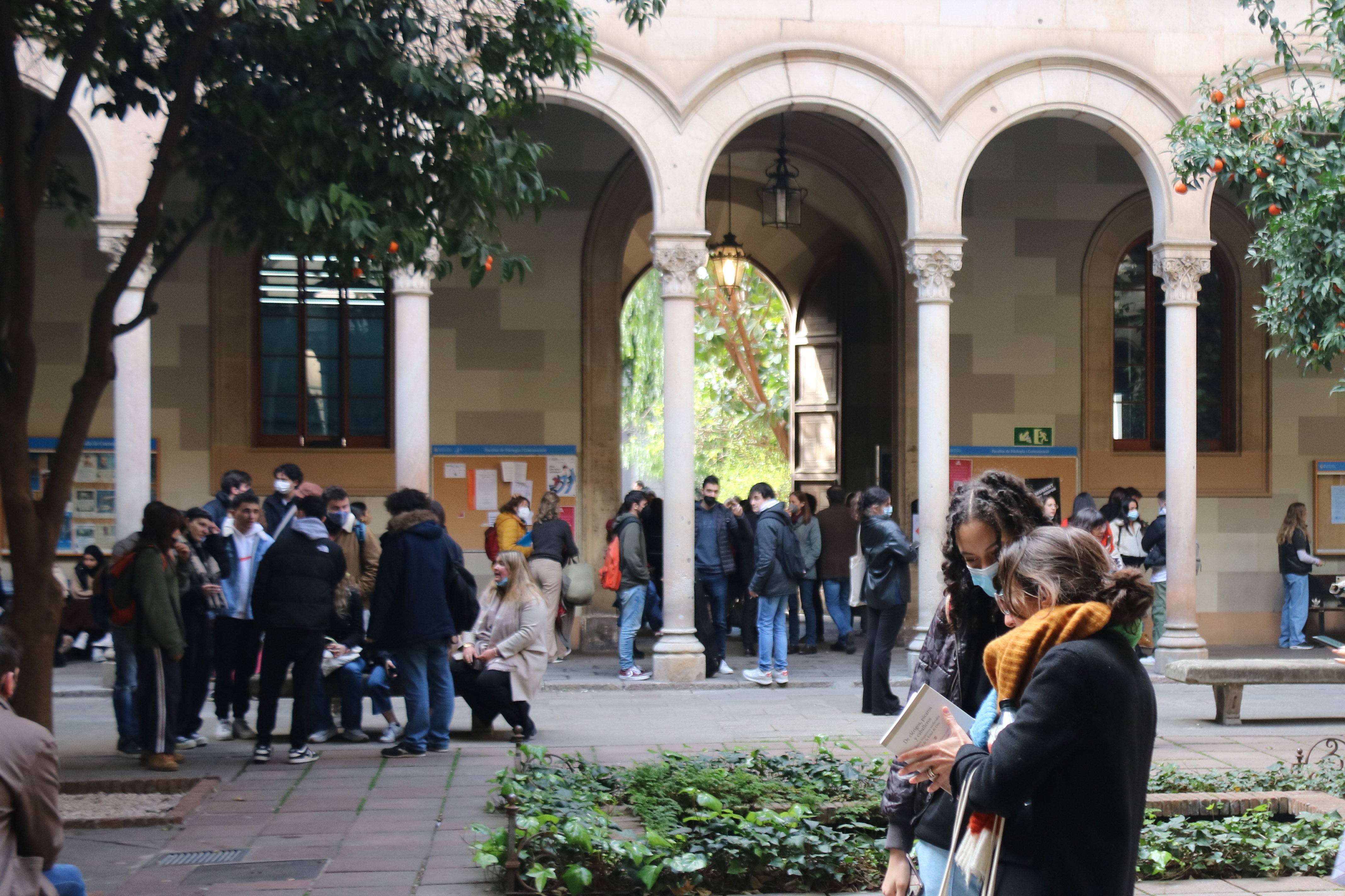 Denuncien una seixantena de discriminacions contra el català a la universitat