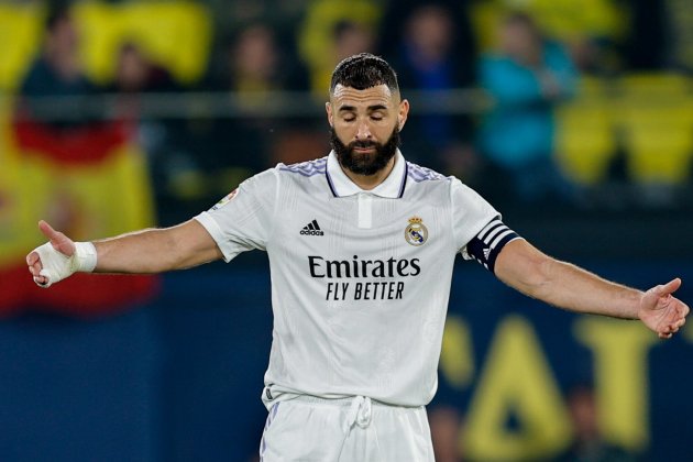 Karim Benzema lamentando una ocasión fallada / Foto: EFE - Biel Alino