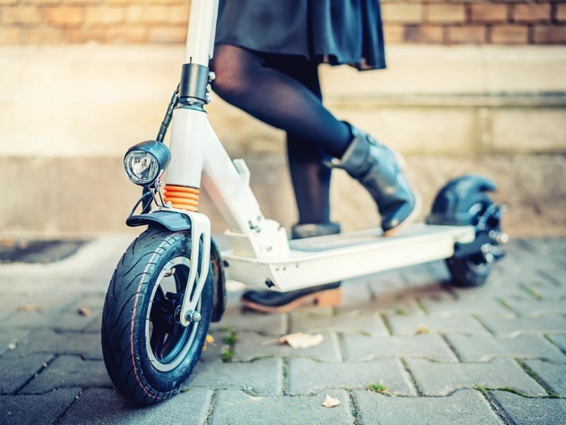 Els patinets elèctrics seguiran prohibits al transport públic a Catalunya