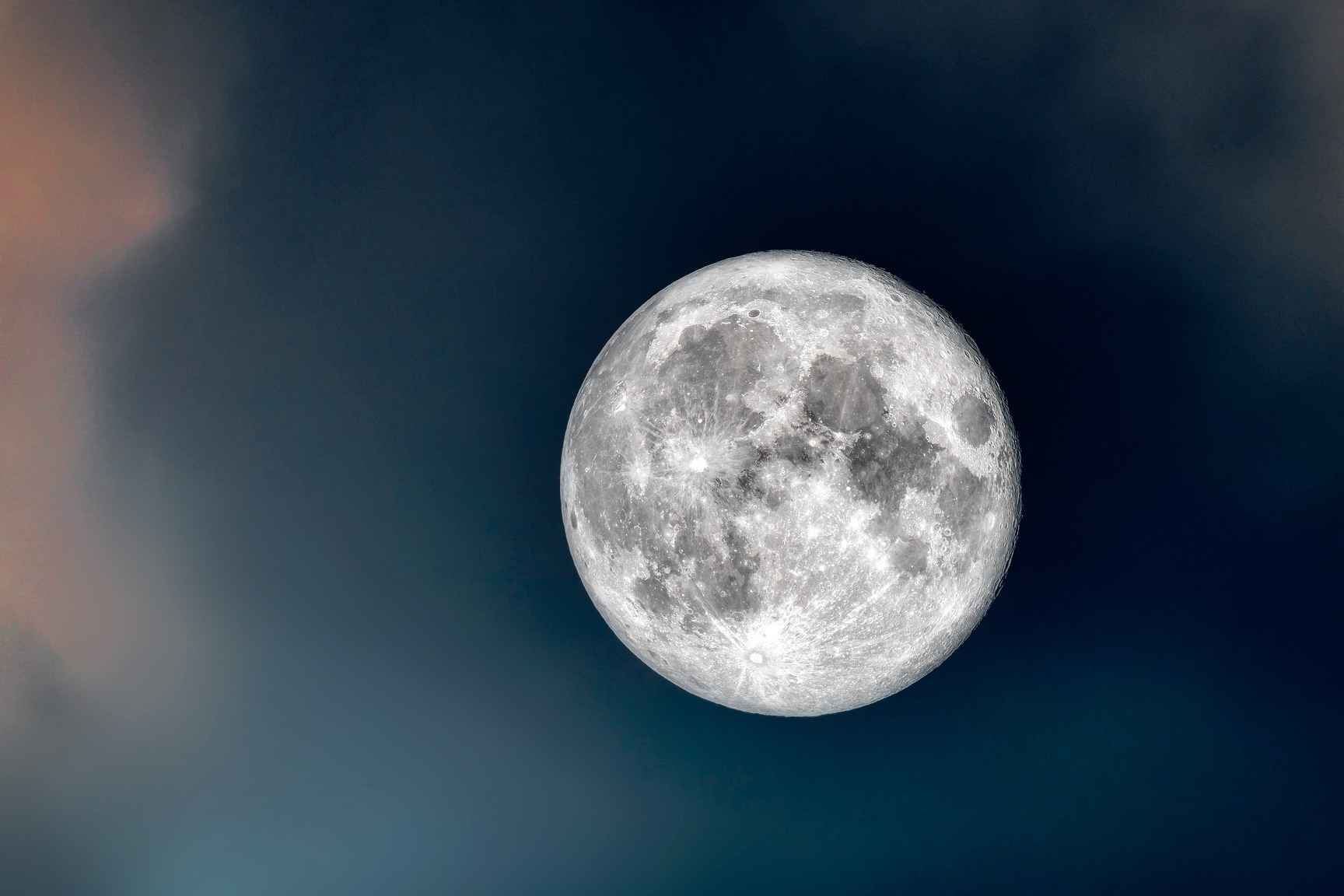Calendari lunar 2023 en PDF: quan hi ha Lluna plena, eclipsis i pluges d'estrelles