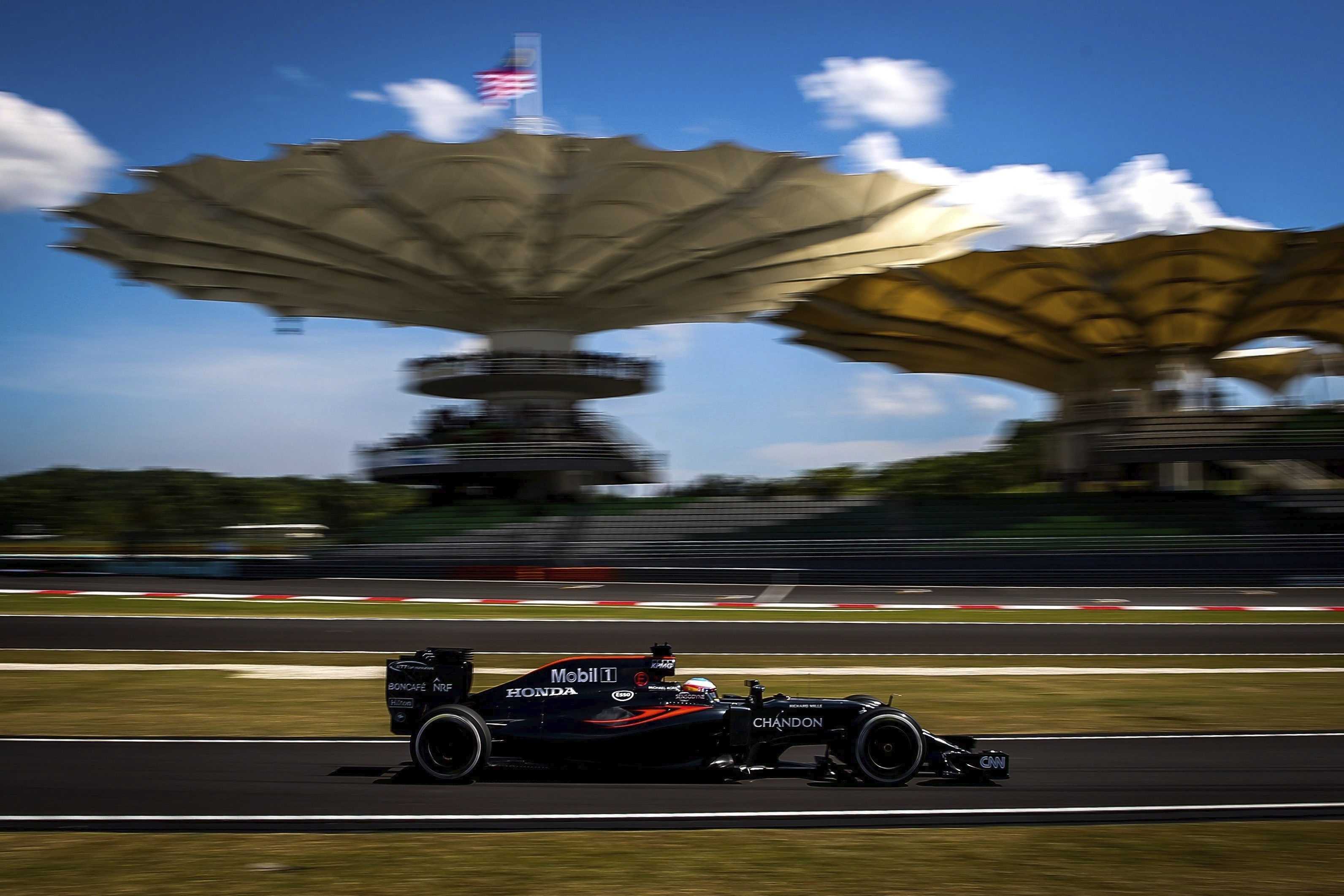 Fernando Alonso saldrá último en Malasia