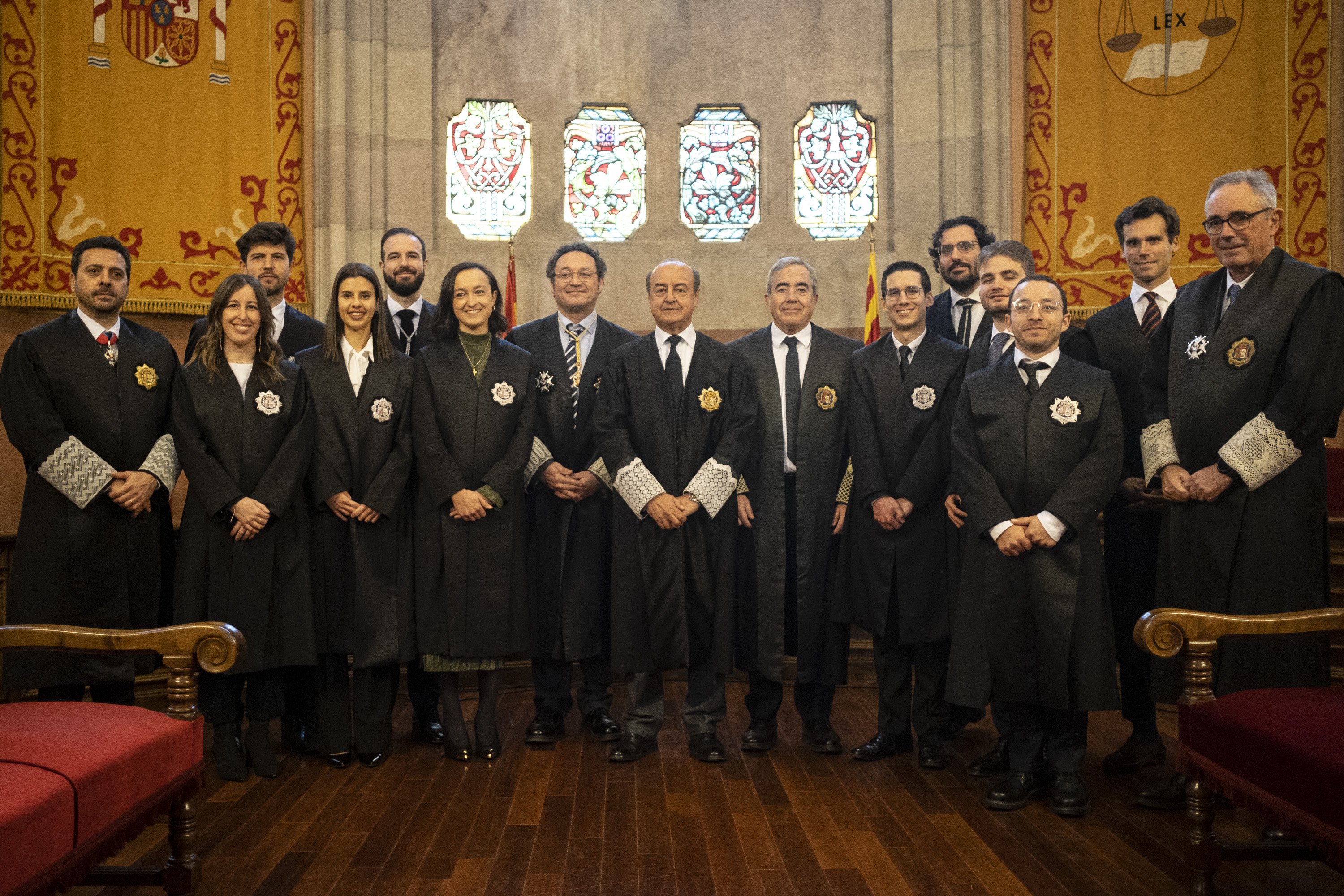 Las mujeres obtienen la mayoría de las 50 becas de Justicia para opositar a juez o fiscal en Catalunya