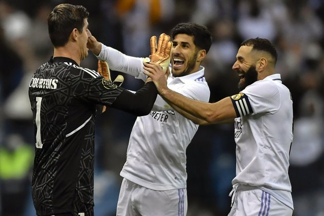 Asensio Courtois Benzema celebrant triomf / Foto: EFE