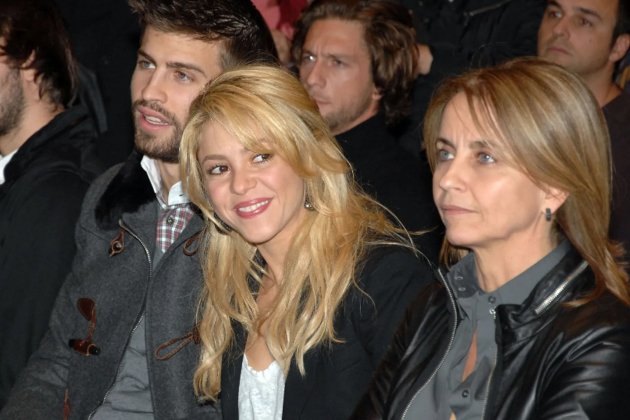 Piqué, Shakira i Montserrat Bernabéu   EP