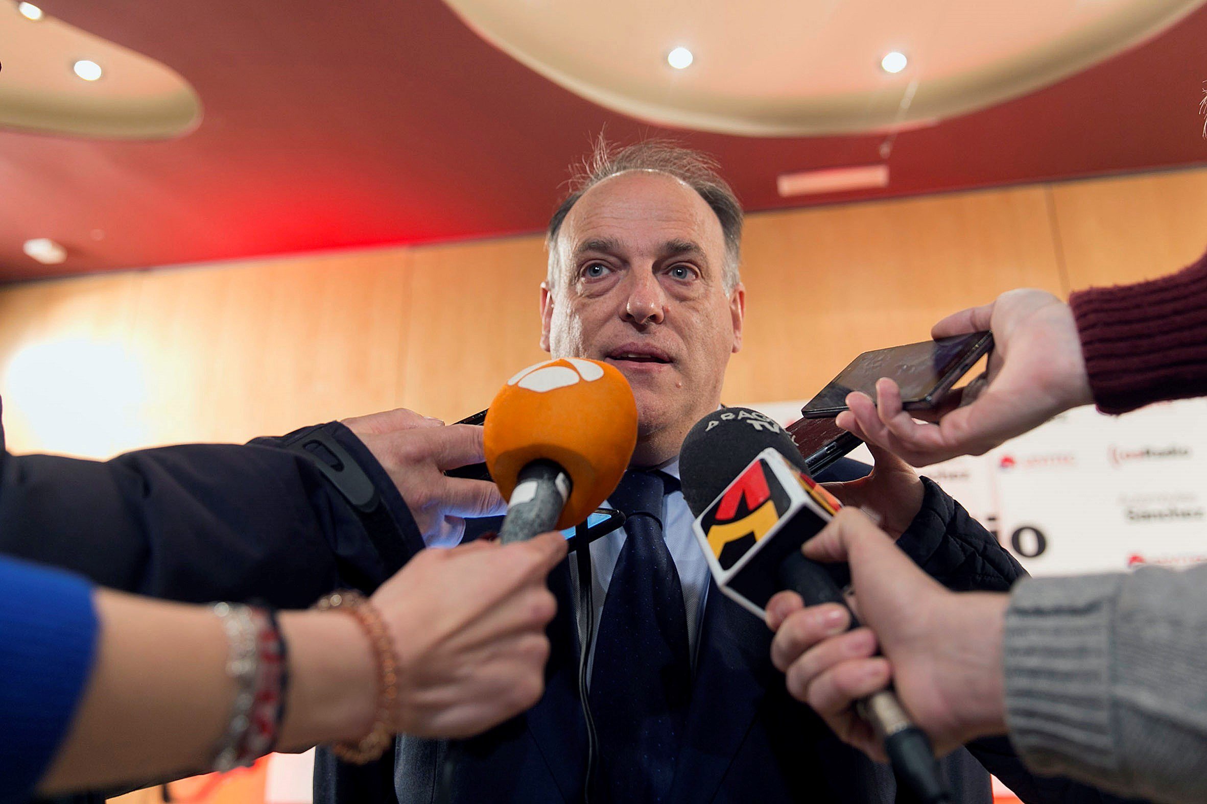 Javier Tebas pide una ley para controlar y sancionar las pitadas a los himnos