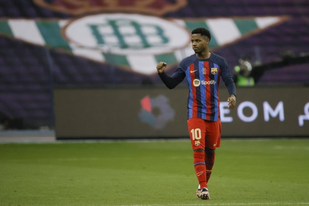 Ansu Fati celebrando su gol contra el Betis en la Supercopa de España / Foto: EFE