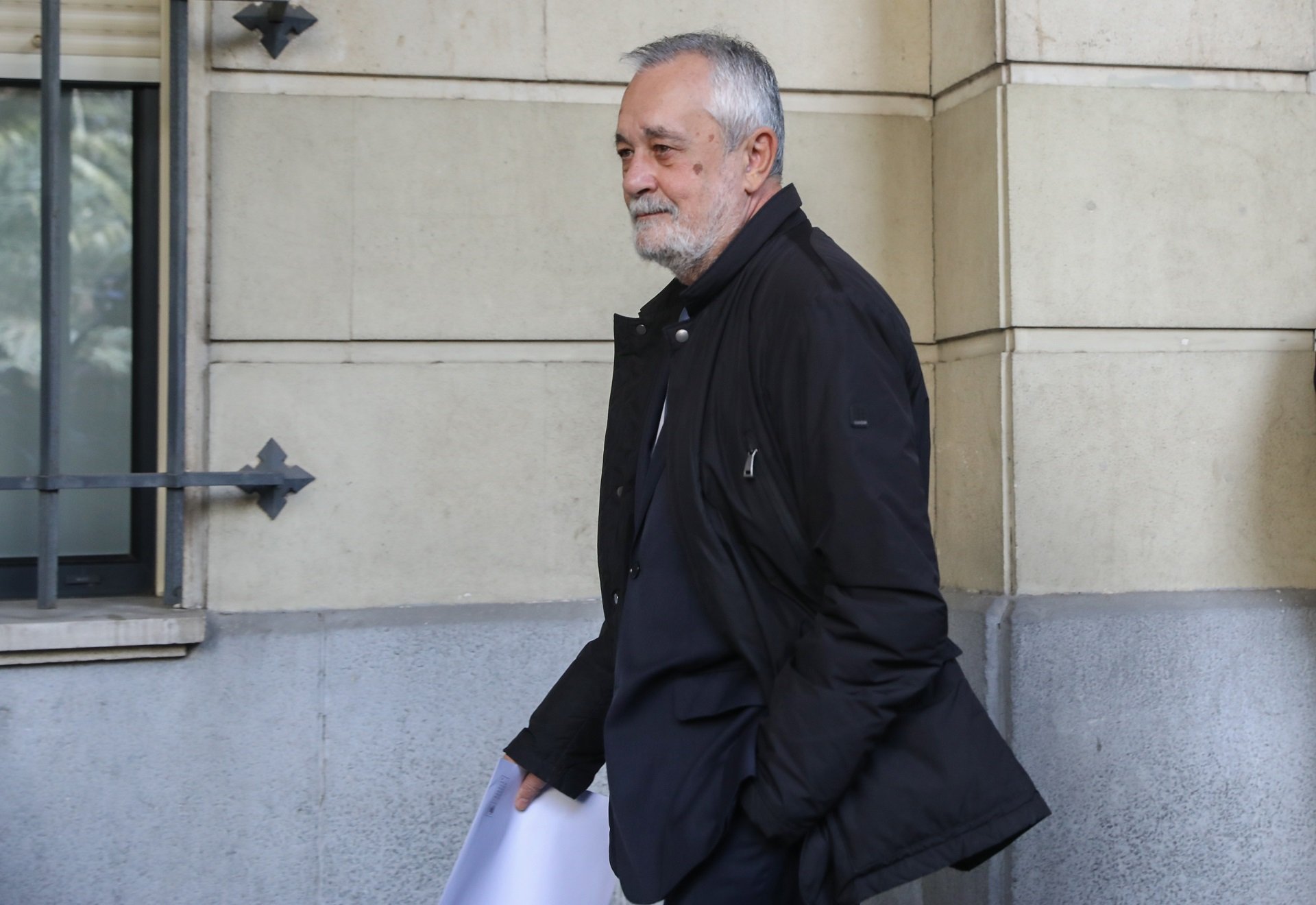 La Audiencia de Sevilla aplaza el ingreso en la prisión de José Antonio Griñán