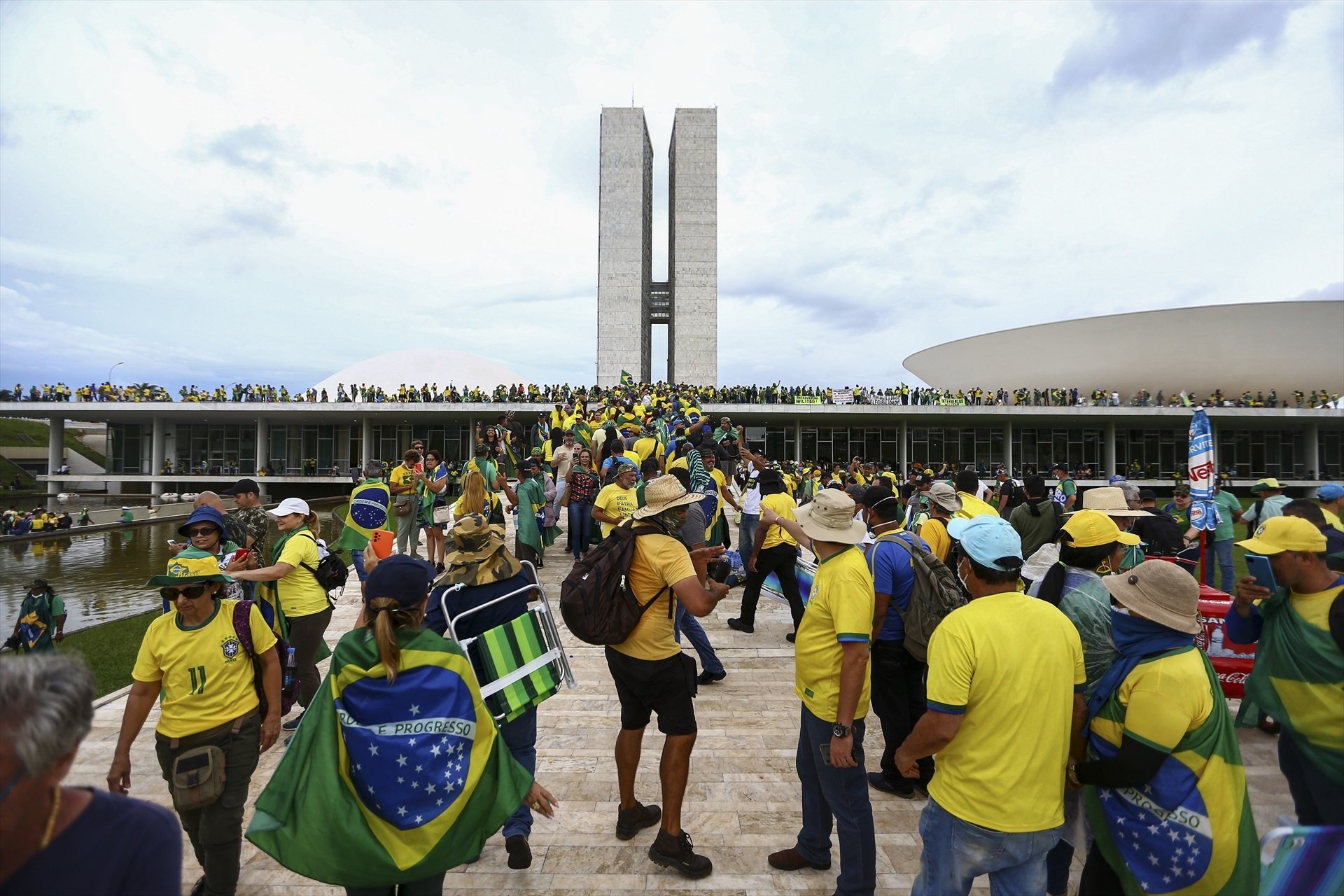 L'assalt al congrés del Brasil, el Dakar 2023 i més: la volta al món en 15 fotos