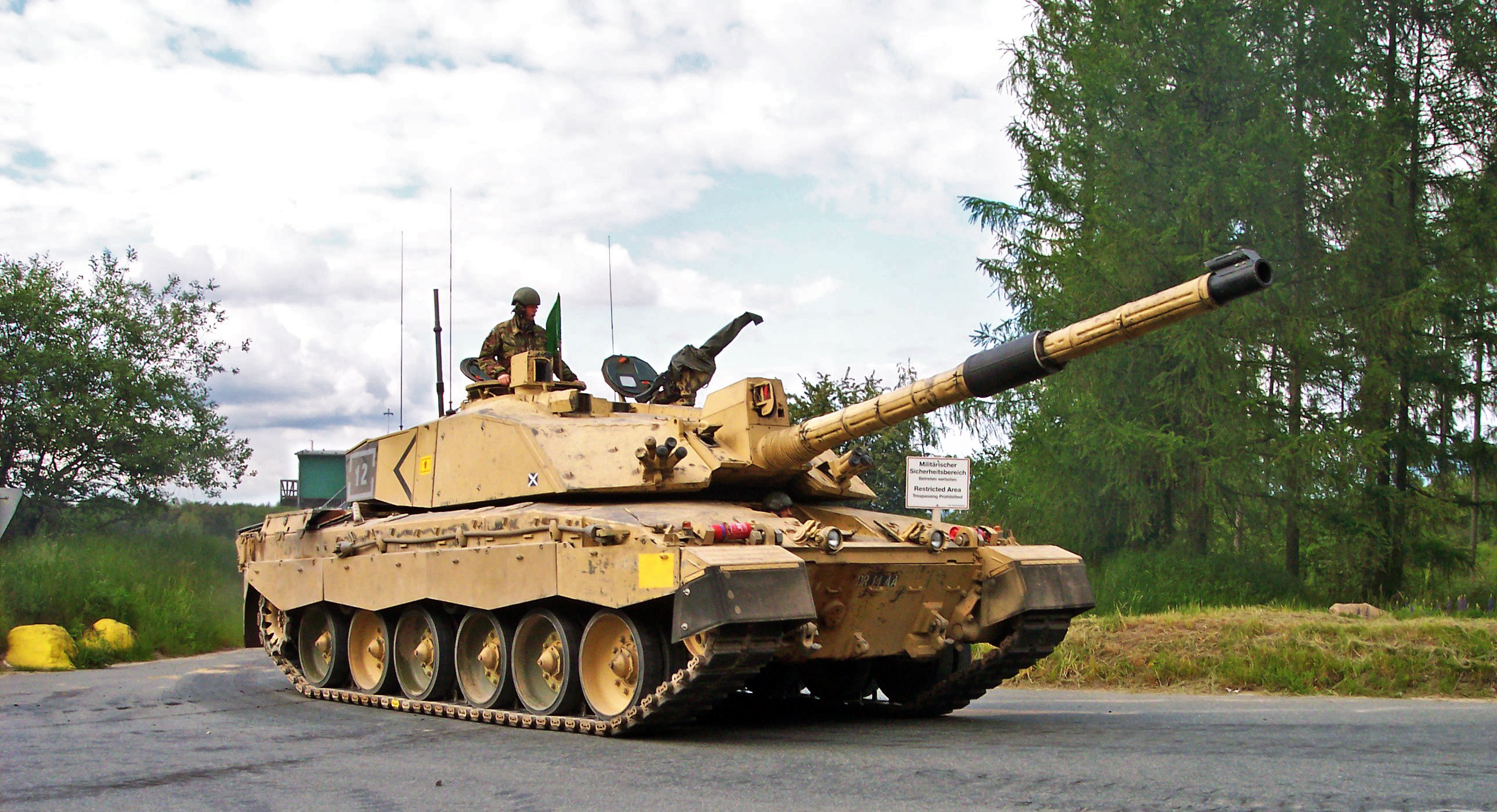 El Regne Unit enviarà tancs a Ucraïna per primer cop