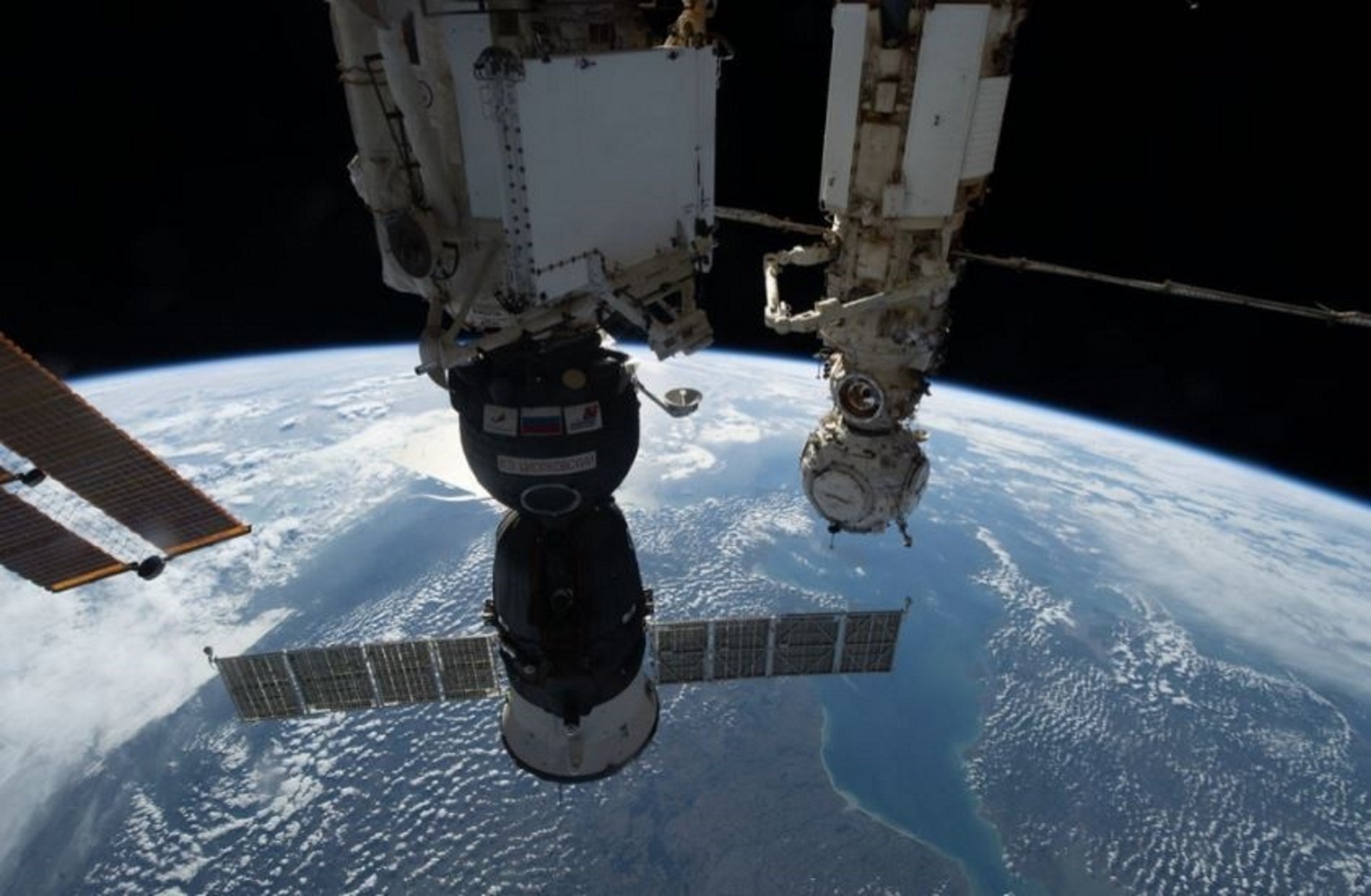 Siete cosmonautas rusos están atrapados en la Estación Espacial Internacional: así será el rescate