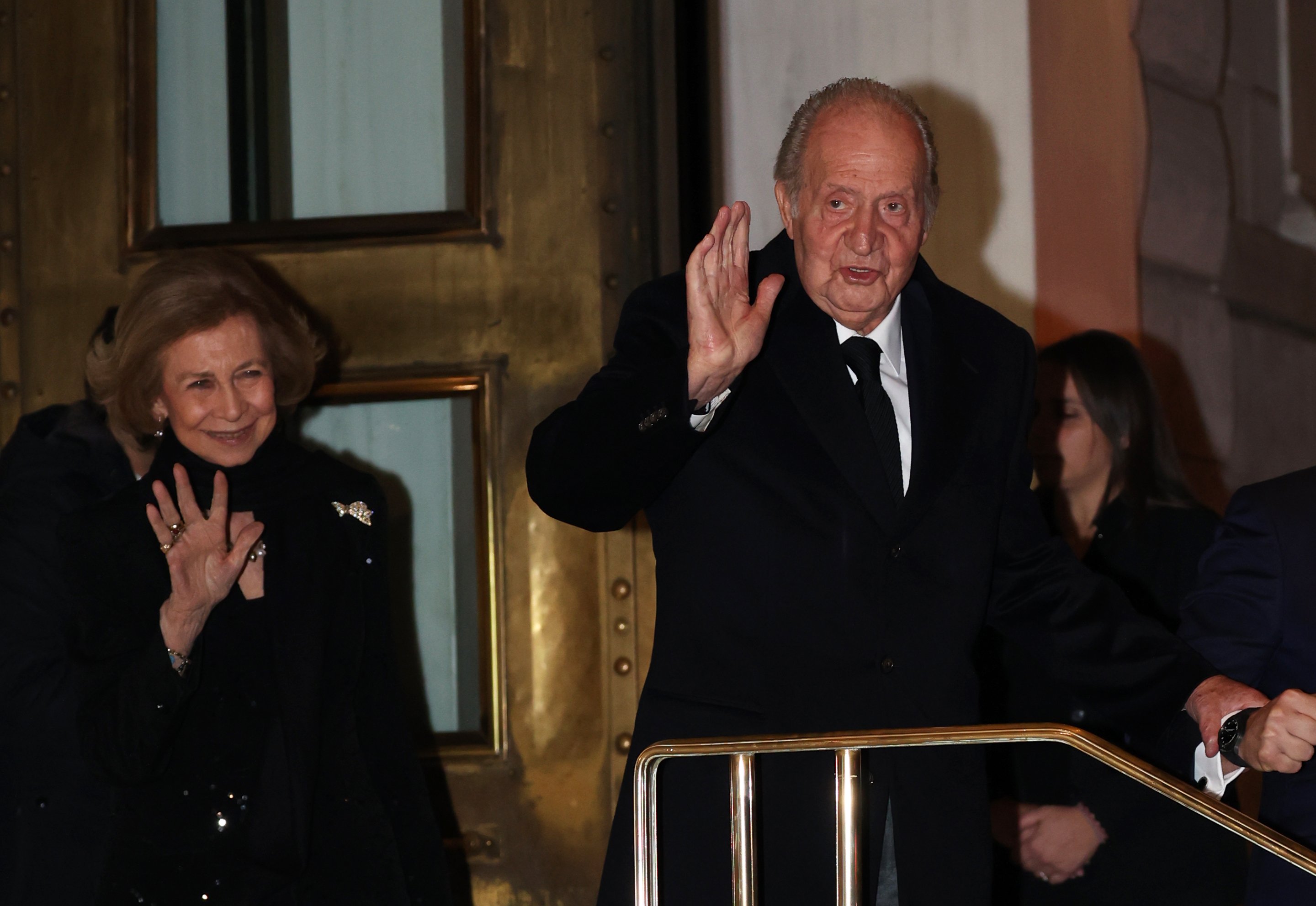 Juan Carlos I waves goodbye to 'Hacienda' to become a tax resident of the Emirates