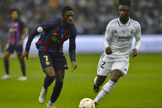 Ousmane Dembélé Eduardo Camavinga Reial Madrid Barça / Foto: EFE