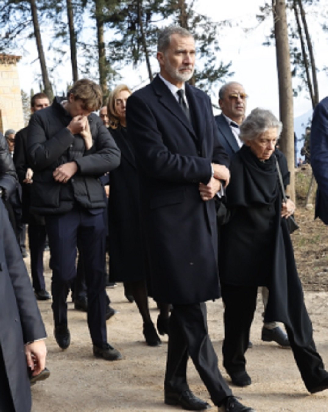 Miguel Urdangarin besa la mà de Cristina Casa Real