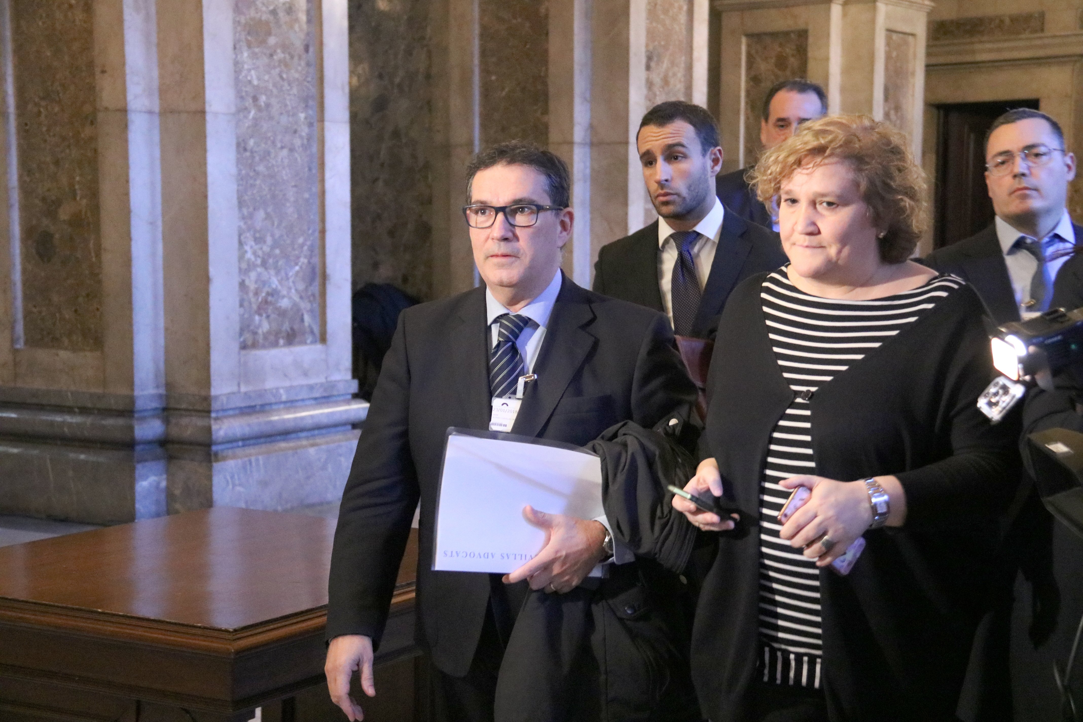 Cuevillas no descarta que es dicti presó provisional per a Puigdemont