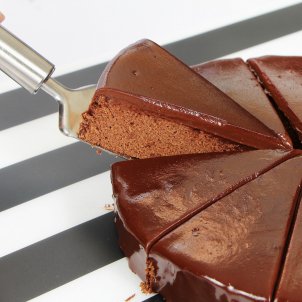 Advertencia en Reino Unido: llevar un pastel a la oficina es perjudicial para la salud
