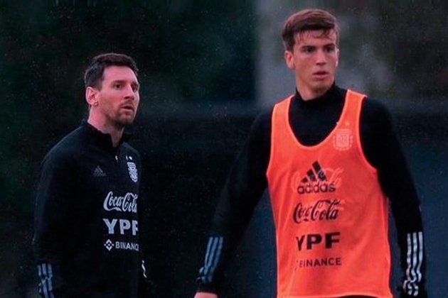 Leo Messi Máximo Perrone entrenamiento Argentina / Foto: Vélez Leo Messi Máximo Perrone entrenamiento Argentina / Foto: Vélez