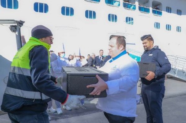 02 Trabajadores Costa Cruceros / Costa Cruceros 02 Trabajadores Costa Cruceros / Costa Cruceros
