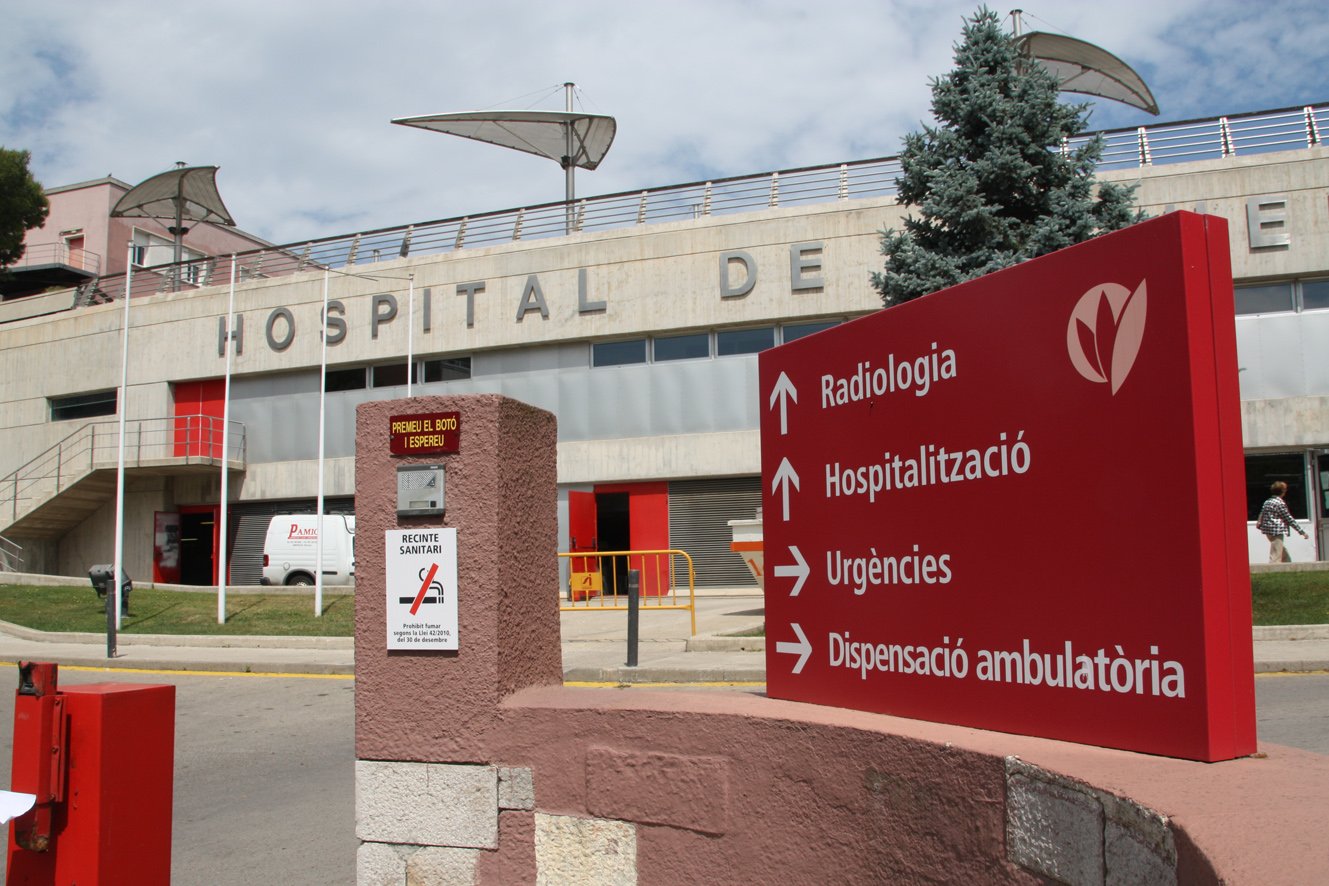 El falso médico que ejerció en el hospital de Figueres se enfrenta a 3 años de prisión