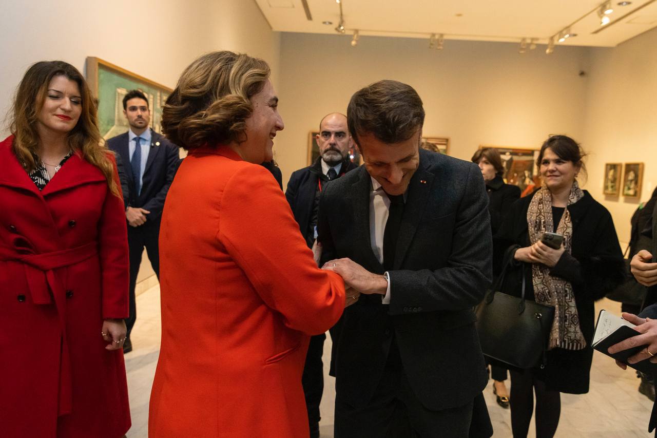 Colau exhibeix bona sintonia amb Macron i demana no barrejar la cimera amb les protestes