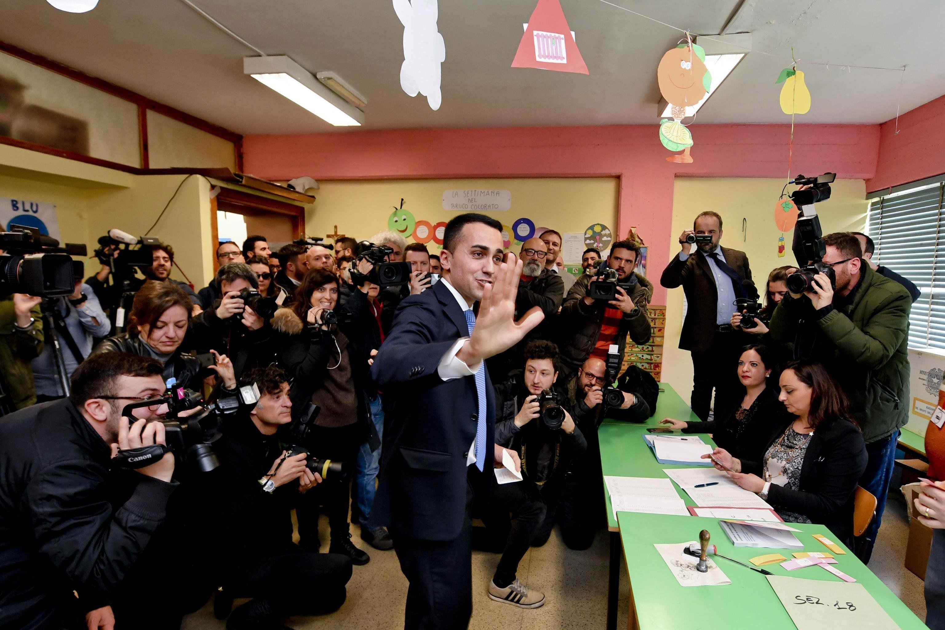 El populismo gana en Italia sin mayoría para gobernar