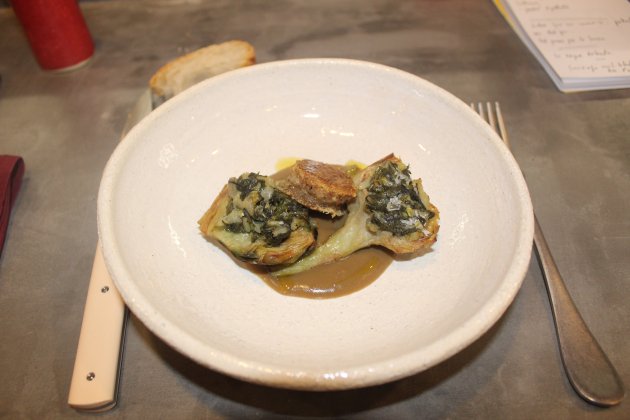 Alcachofa con acelga|pánfila, salsa de setas y butifarra de Perol